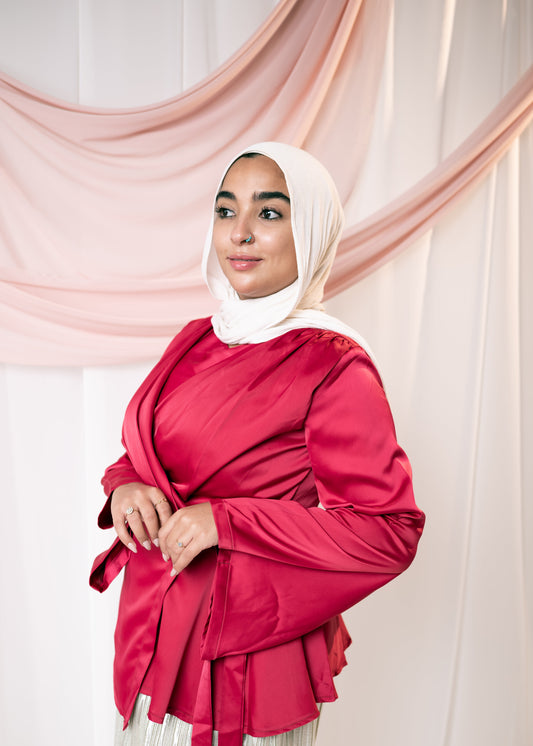 THURAYA Blouse in Cherry Red