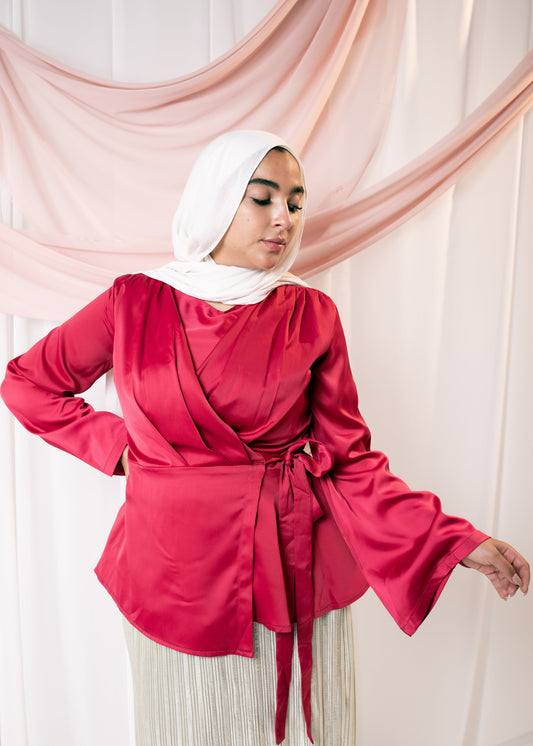 THURAYA Blouse in Cherry Red